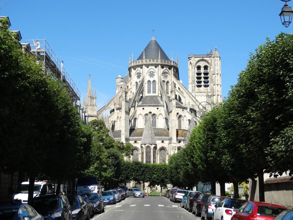 Appartement Coquet Centre Ville Filigrando Bourges Exterior foto